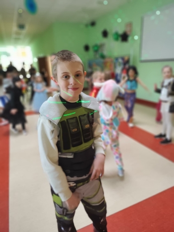 31818225-5a90-4044-bbe9-6fd86b150fc9