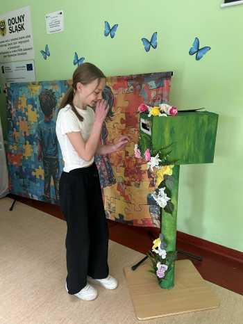 ee8409c6-95d9-4ef1-933e-7c33415d3172